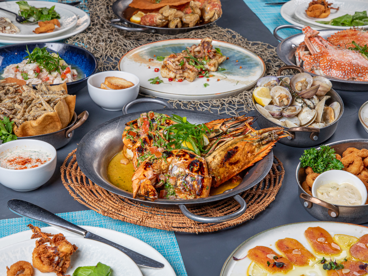Smooth group brunch reservation at Sun Rey Cafe